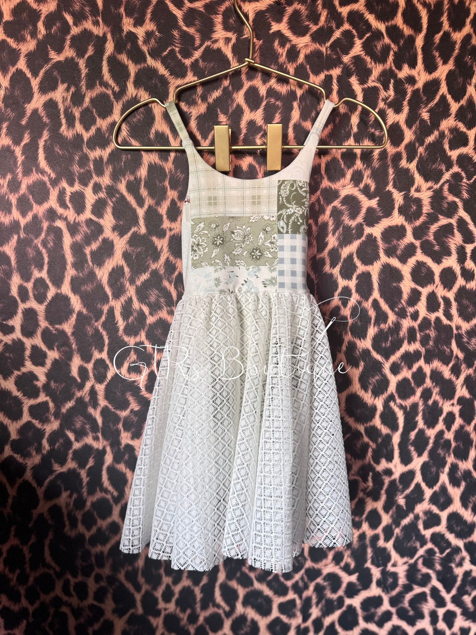 Skirted Leo 2T