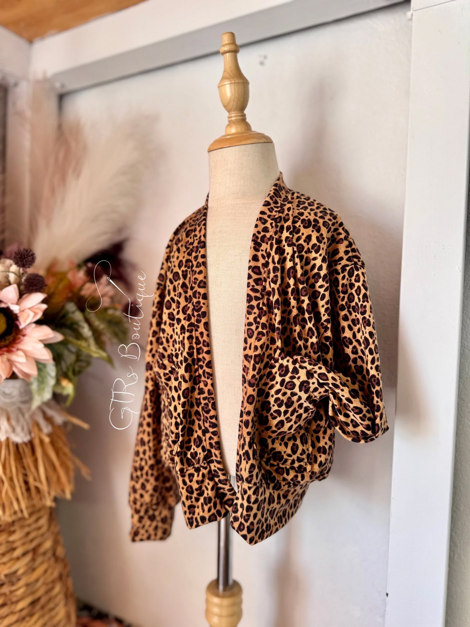 Kids cardi with pockets size 3