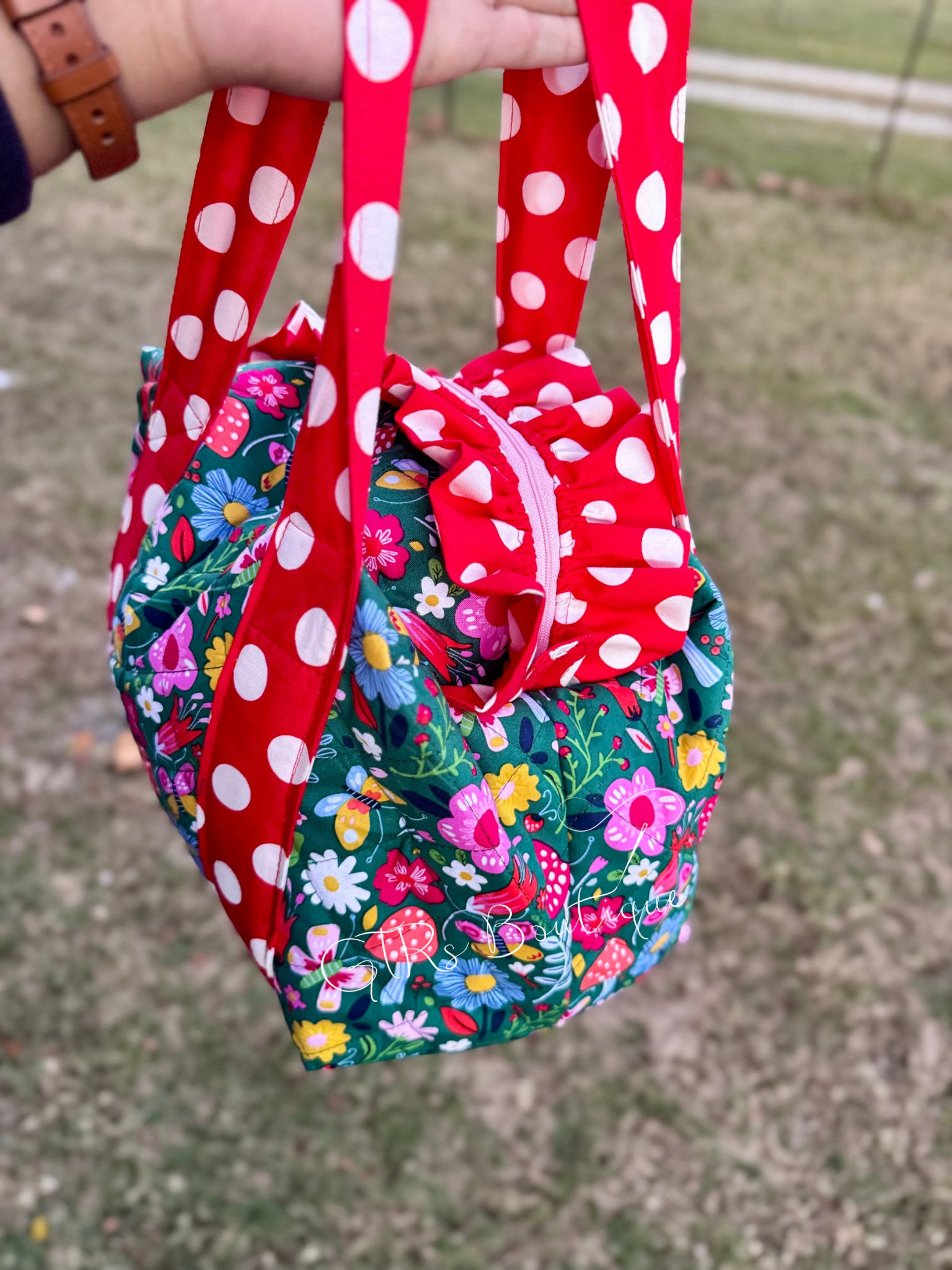 Mini fabric quilted duffle bag