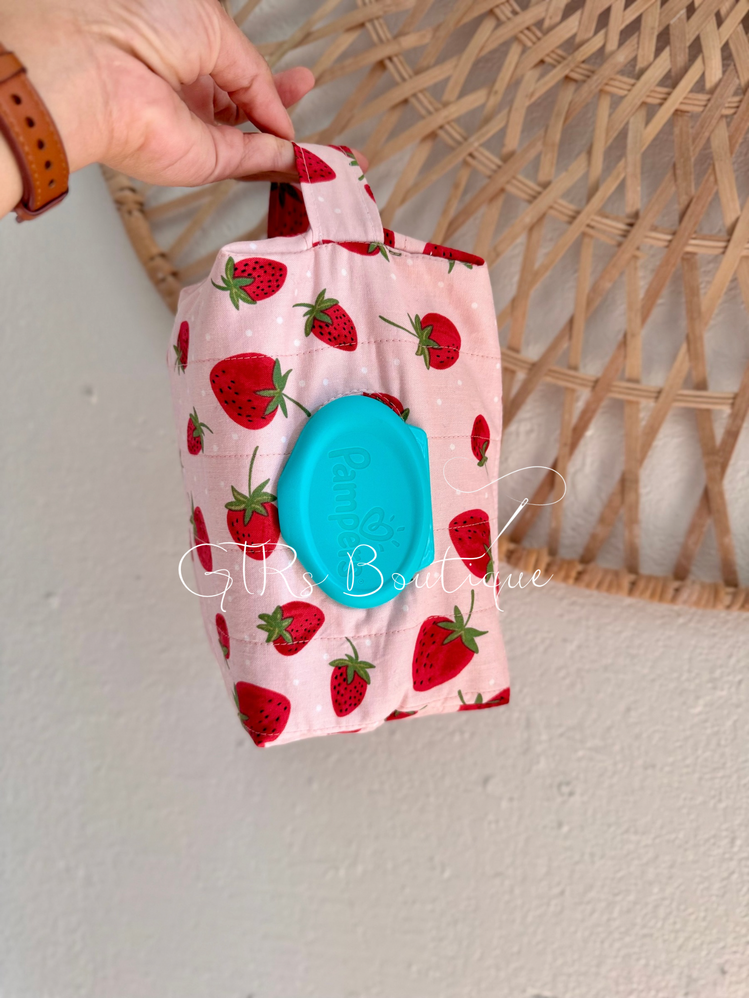Strawberry 2-1 diaper and wipe pouch