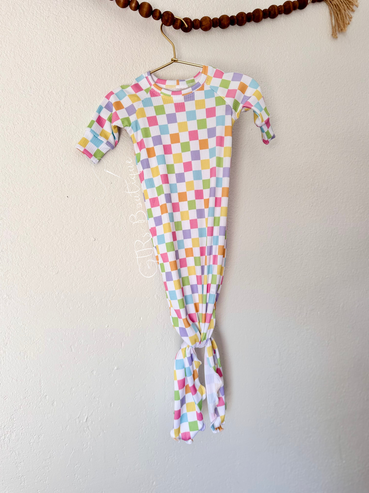 Checkered baby knotted gown size 0/3m